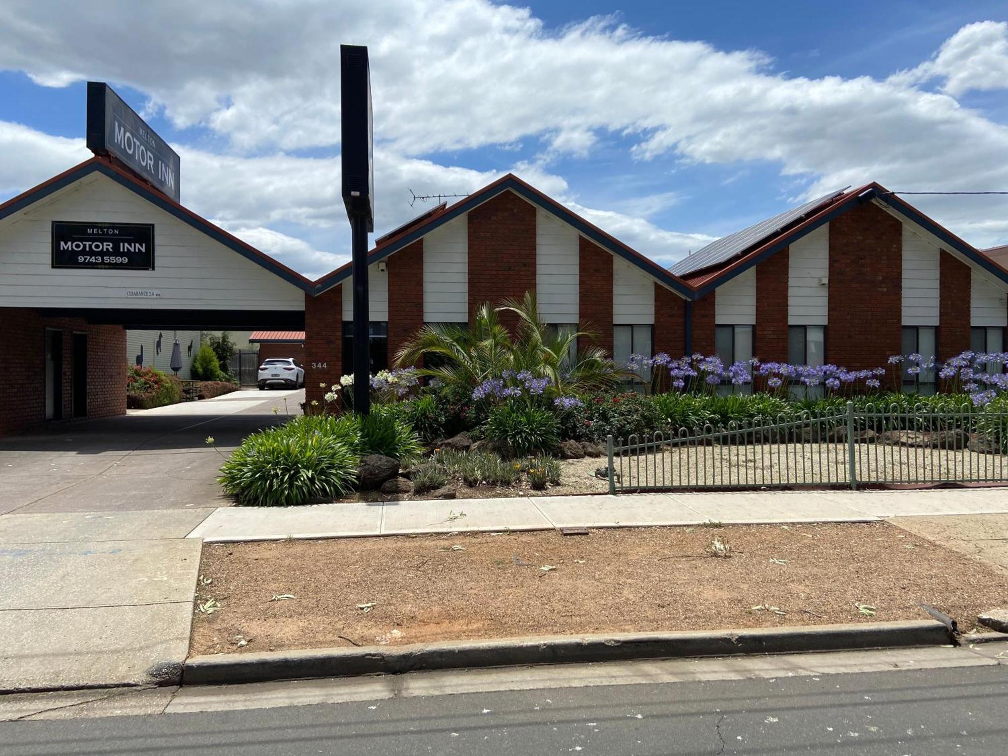 Melton Motor Inn And Apartments Exteriér fotografie